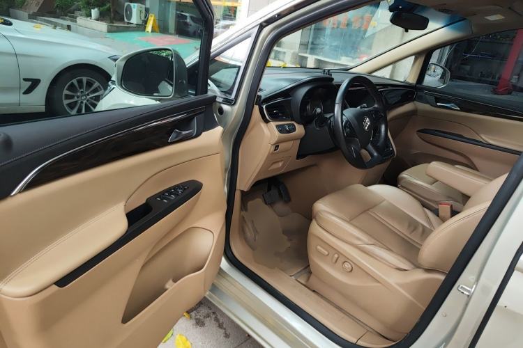 Used Buick GL8 2017 ES 28T Premium Version China V Standard Driver Seat
