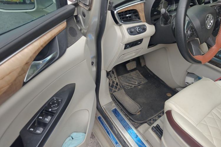 Used Buick GL8 2017 ES 28T Comfort Model China V Standard Driver Seat