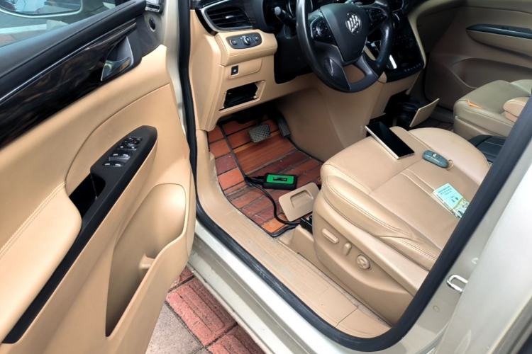 Used Buick GL8 2017 ES 28T Luxury Model China V Standard Driver Seat