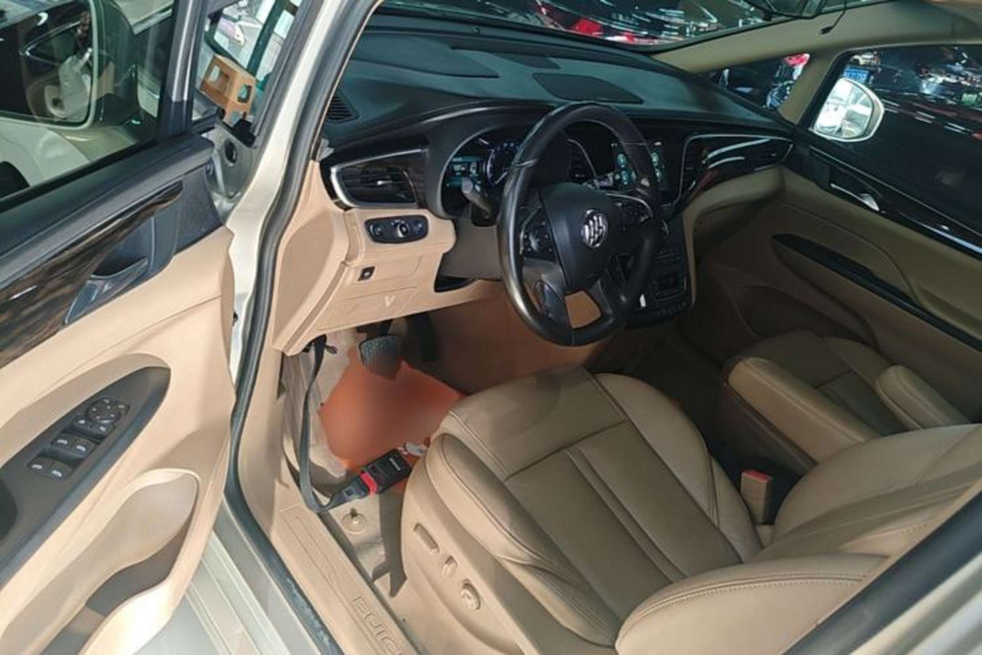 Used Buick GL8 2017 ES 28T Premium Version China V Standard Driver Seat