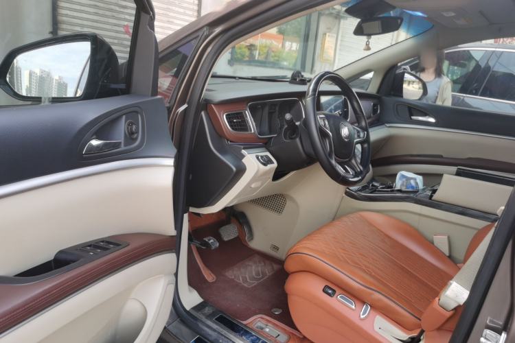 Used Buick GL8 2017 25S Luxury Version China V Standard Driver Seat