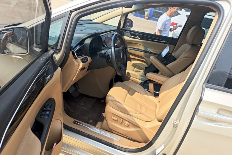 Used Buick GL8 2017 ES 28T Flagship Model China V Standard Driver Seat