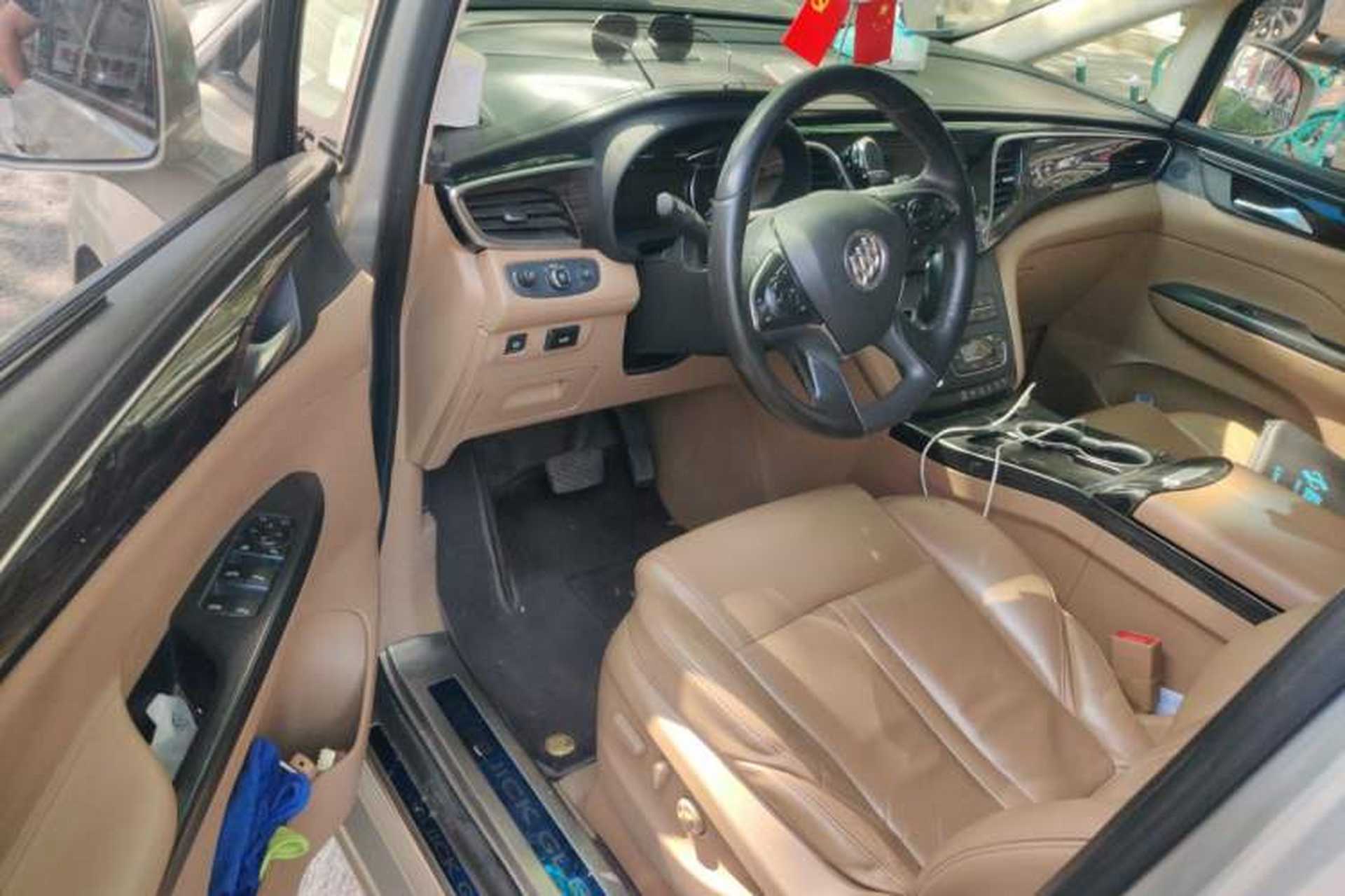 Used Buick GL8 2017 ES 28T Premium Version China V Standard Driver Seat