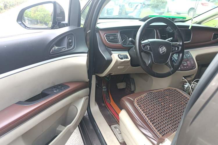 Used Buick GL8 2017 25S Luxury Version China V Standard Driver Seat