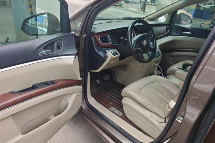 Used Buick GL8 2017 25S Luxury Version China V Standard Driver Seat