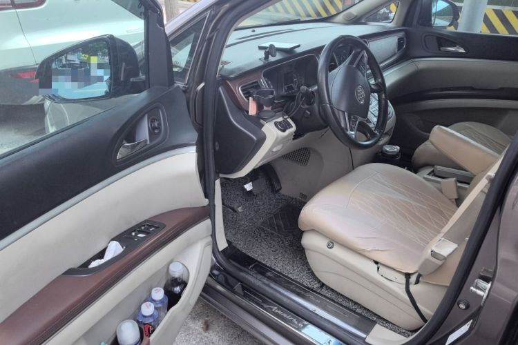 Used Buick GL8 2017 25S Luxury Version China V Standard Driver Seat