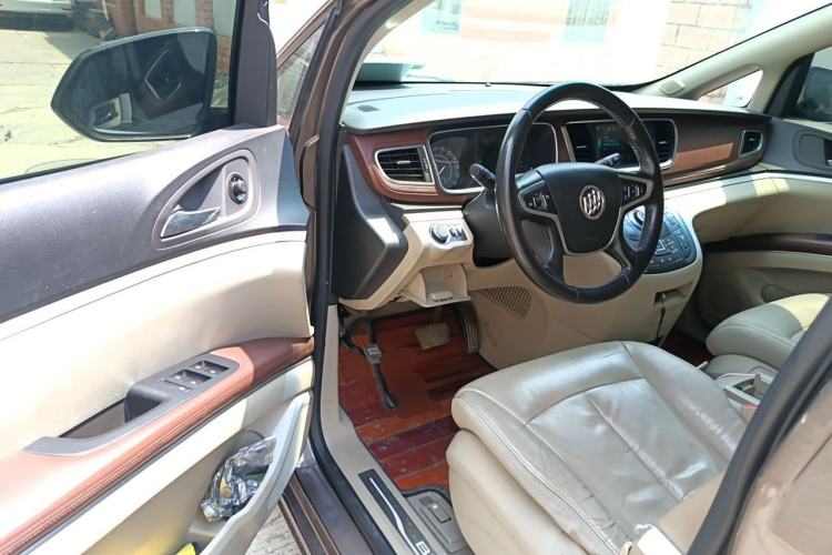 Used Buick GL8 2017 25S Luxury Version China V Standard Driver Seat
