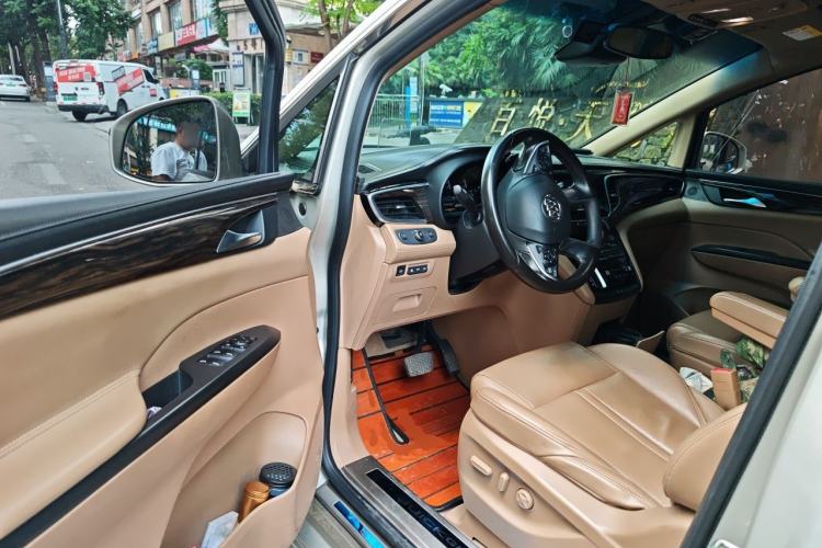 Used Buick GL8 2017 ES 28T Flagship Model China V Standard Driver Seat