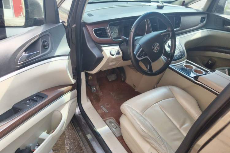Used Buick GL8 2017 25S Luxury Version China V Standard Driver Seat