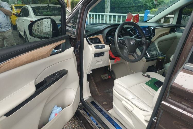 Used Buick GL8 2017 ES 28T Comfort Model China V Standard Driver Seat