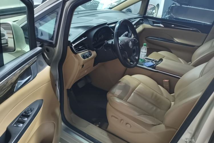 Used Buick GL8 2017 ES 28T Premium Version China V Standard Driver Seat