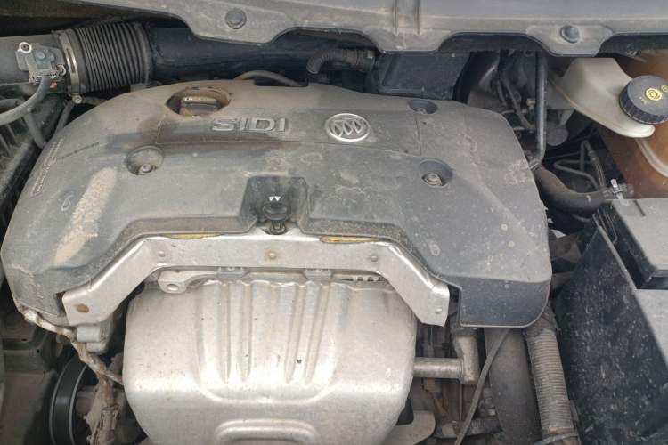 Used Buick GL8 2017 25S Comfort Version China V Standard Engine Bay