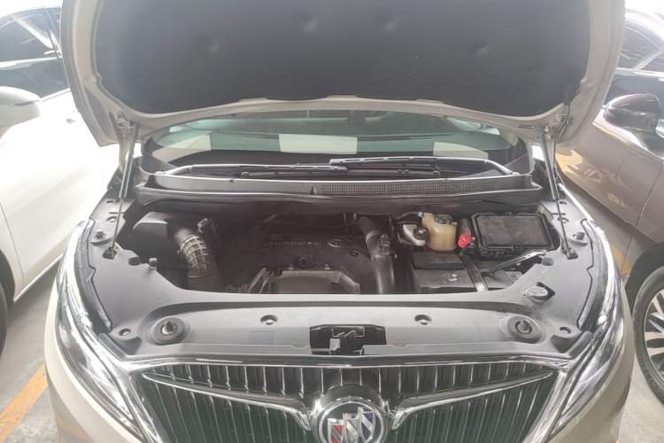 Used Buick GL8 2017 ES 28T Luxury Model China V Standard Engine Bay