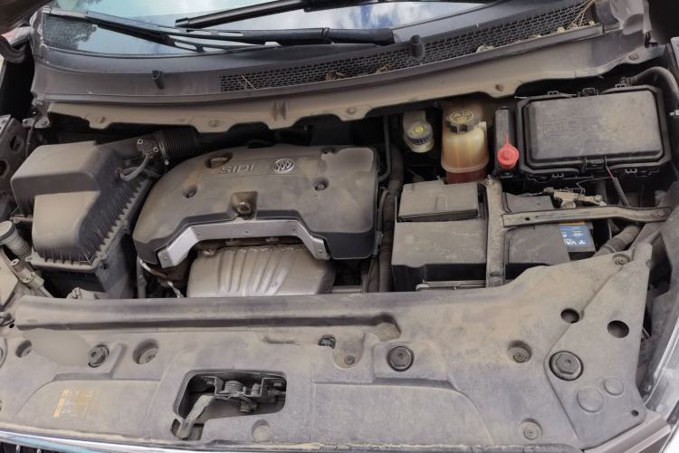 Used Buick GL8 2017 25S Comfort Version China V Standard Engine Bay