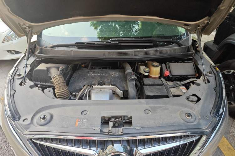 Used Buick GL8 2017 ES 28T Comfort Model China V Standard Engine Bay