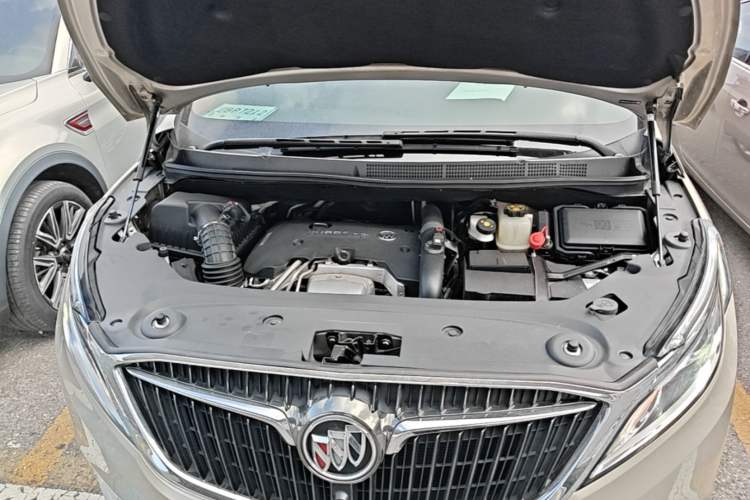 Used Buick GL8 2017 ES 28T Comfort Model China V Standard Engine Bay