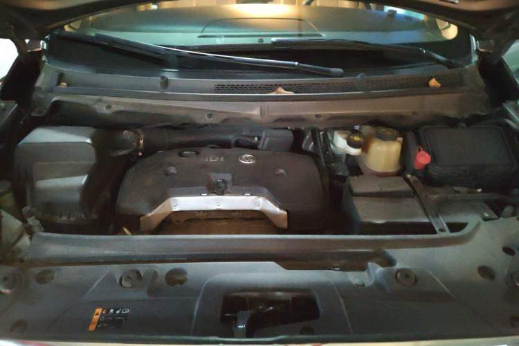 Used Buick GL8 2017 25S Luxury Version China V Standard Engine Bay