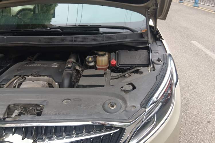 Used Buick GL8 2017 ES 28T Luxury Model China V Standard Engine Bay Left