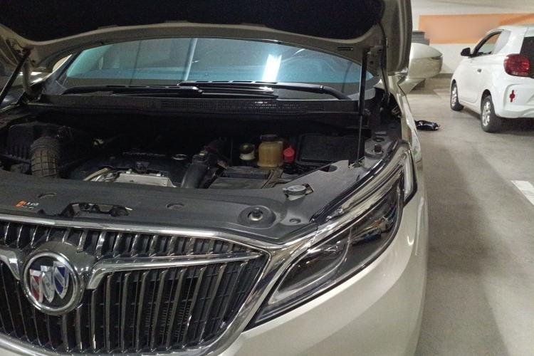 Used Buick GL8 2017 ES 28T Luxury Model China V Standard Engine Bay Left