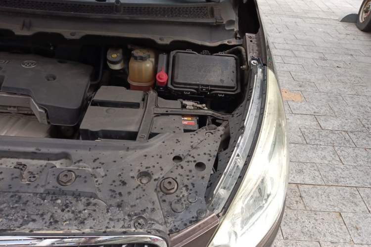 Used Buick GL8 2017 25S Luxury Version China V Standard Engine Bay Left