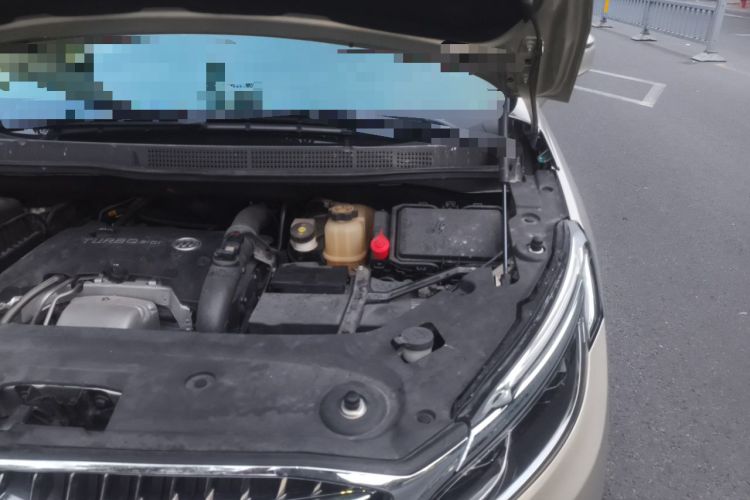 Used Buick GL8 2017 ES 28T Flagship Model China V Standard Engine Bay Left