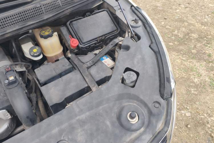 Used Buick GL8 2017 ES 28T Flagship Model China V Standard Engine Bay Left