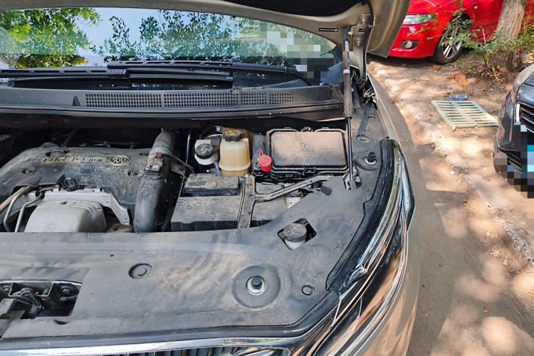 Used Buick GL8 2017 ES 28T Flagship Model China V Standard Engine Bay Left