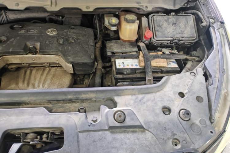 Used Buick GL8 2017 25S Comfort Version China V Standard Engine Bay Left