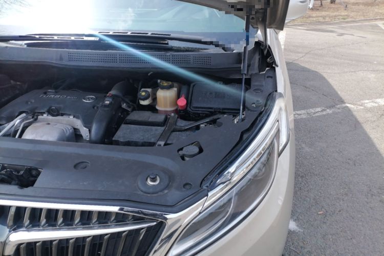 Used Buick GL8 2017 ES 28T Luxury Model China V Standard Engine Bay Left
