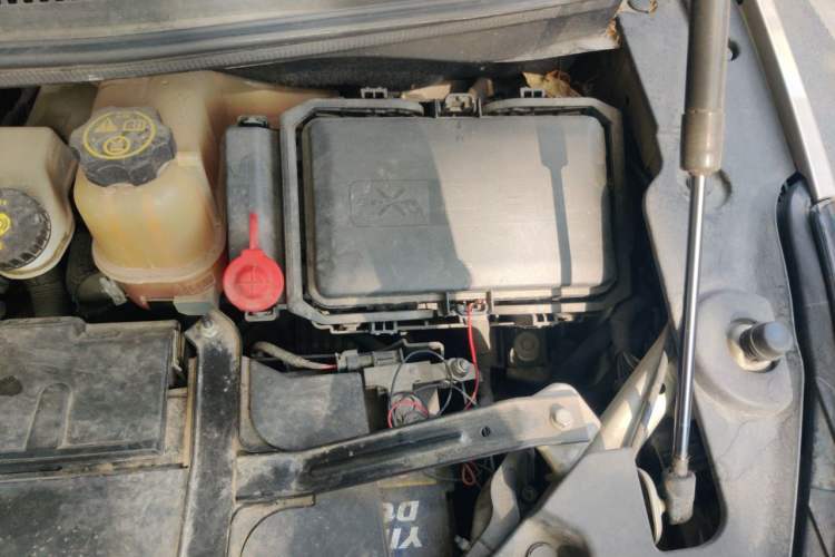 Used Buick GL8 2017 ES 28T Premium Version China V Standard Engine Bay Left
