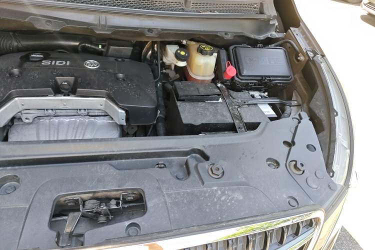 Used Buick GL8 2017 25S Comfort Version China V Standard Engine Bay Left