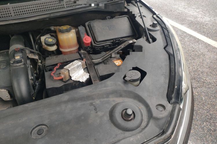 Used Buick GL8 2017 ES 28T Comfort Model China V Standard Engine Bay Left