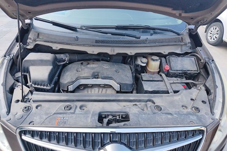 Used Buick GL8 2017 25S Comfort Version China V Standard Engine Bay