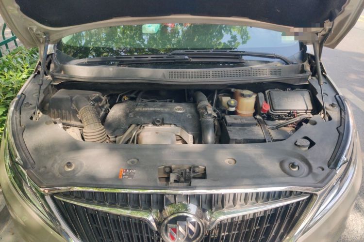 Used Buick GL8 2017 ES 28T Premium Version China V Standard Engine Bay