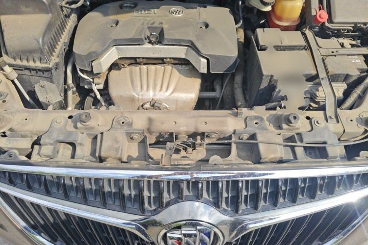 Used Buick GL8 2017 25S Luxury Version China V Standard Engine Bay