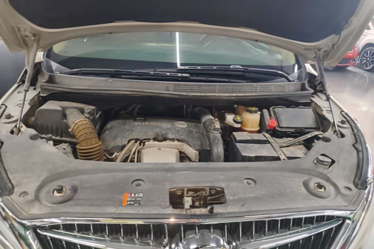 Used Buick GL8 2017 ES 28T Premium Version China V Standard Engine Bay
