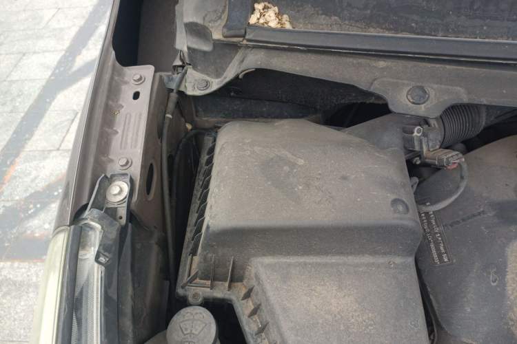 Used Buick GL8 2017 25S Comfort Version China V Standard Engine Bay Right