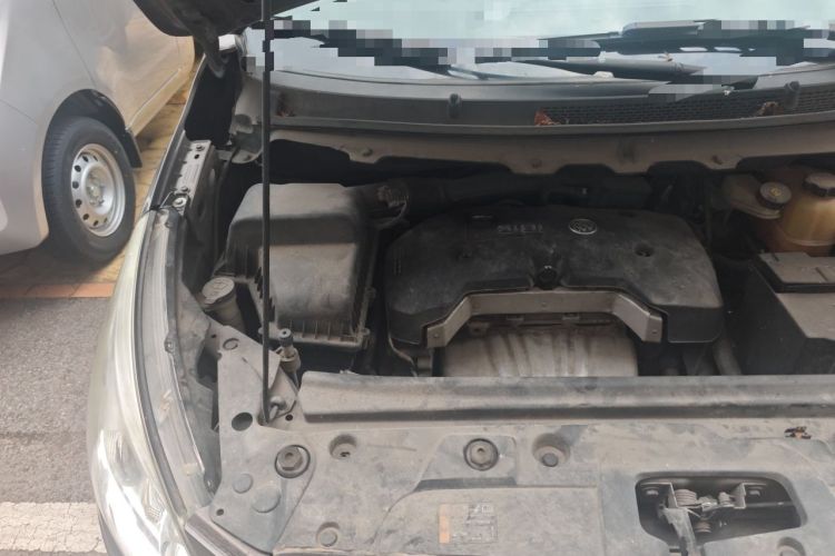 Used Buick GL8 2017 25S Comfort Version China V Standard Engine Bay Right