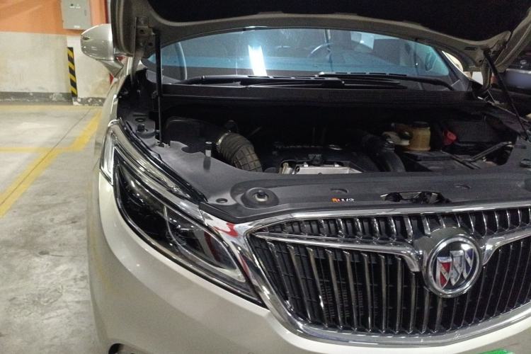 Used Buick GL8 2017 ES 28T Luxury Model China V Standard Engine Bay Right