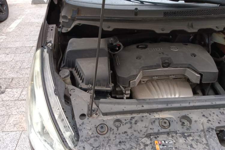 Used Buick GL8 2017 25S Luxury Version China V Standard Engine Bay Right