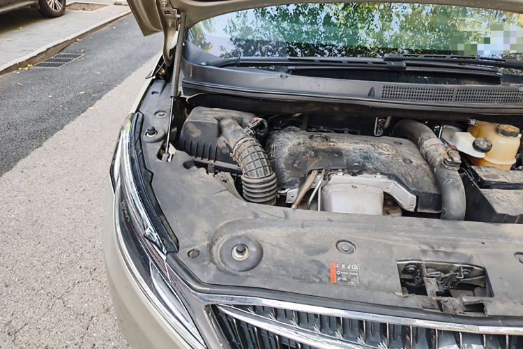 Used Buick GL8 2017 ES 28T Flagship Model China V Standard Engine Bay Right