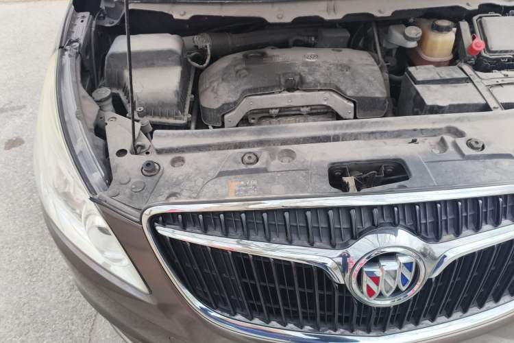 Used Buick GL8 2017 25S Comfort Version China V Standard Engine Bay Right