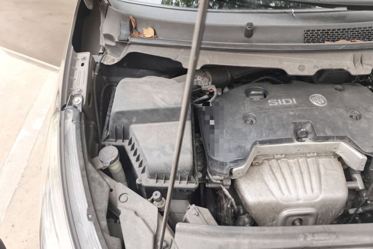 Used Buick GL8 2017 25S Prestige Version China V Standard Engine Bay Right
