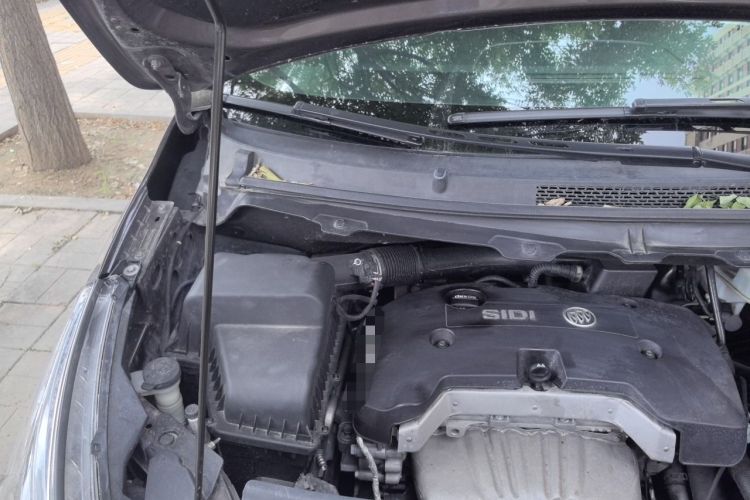Used Buick GL8 2017 25S Luxury Version China V Standard Engine Bay Right