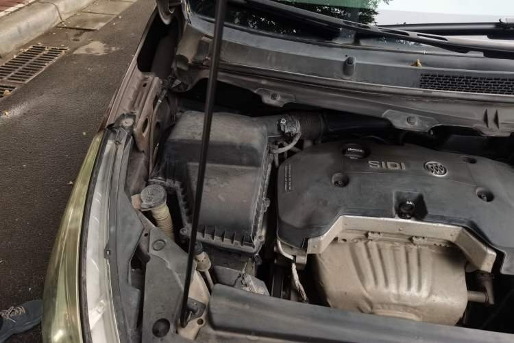 Used Buick GL8 2017 25S Comfort Version China V Standard Engine Bay Right