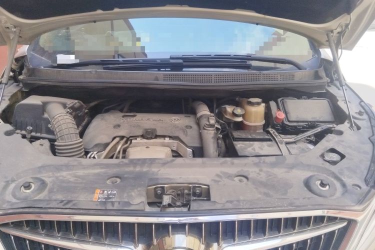 Used Buick GL8 2017 ES 28T Luxury Model China V Standard Engine Bay
