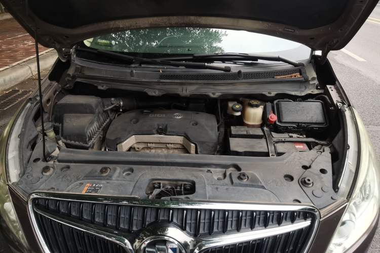Used Buick GL8 2017 25S Comfort Version China V Standard Engine Bay