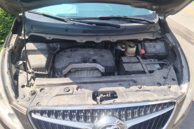 Used Buick GL8 2017 25S Luxury Version China V Standard Engine Bay