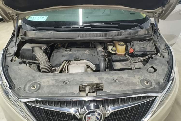Used Buick GL8 2017 ES 28T Premium Version China V Standard Engine Bay