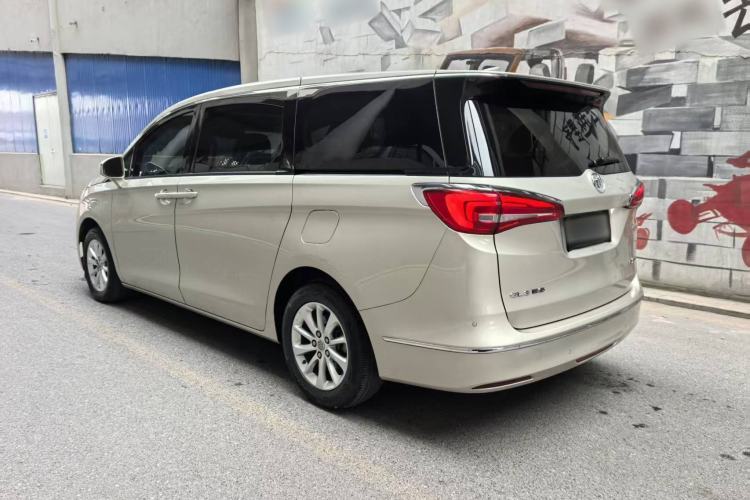 Used Buick GL8 2017 ES 28T Premium Version China V Standard Exterior 5